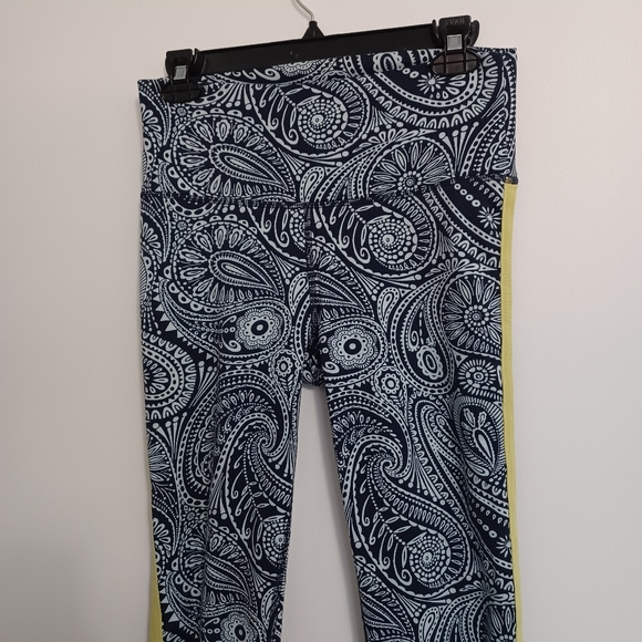 Aerie Chill Play Move High Waist Paisley Print Leggings - Picture 3 of 7
